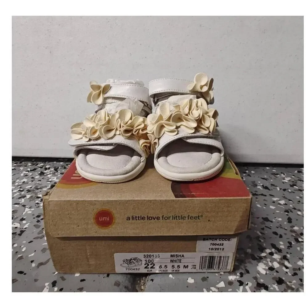 Umi Sandals‎ Misha Floral White EU 22 US 6.5  Whimsical Summer Playful Hook Loop